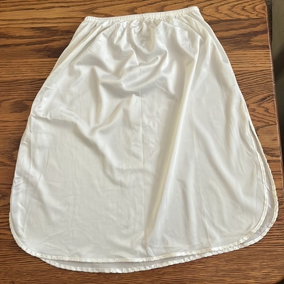“Vintage Slip- Made in the USA size small” - Picture 3 of 7